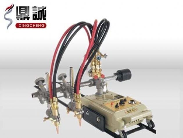 點擊查看詳細信息<br>標題：雙頭多頭火焰切割機 閱讀次數(shù)：4395